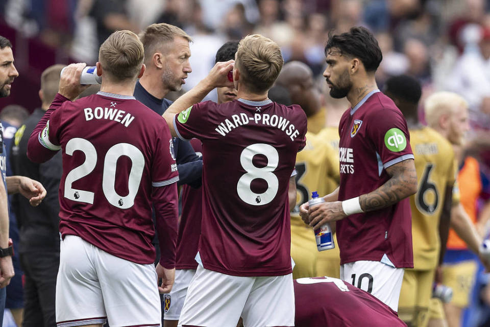 安东尼·戴维斯强烈否认左手手术传闻，独行侠未来存疑