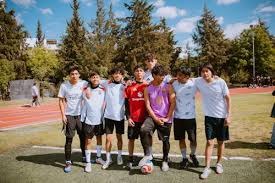 卡个位再抢篮板很难？唉[叹气]